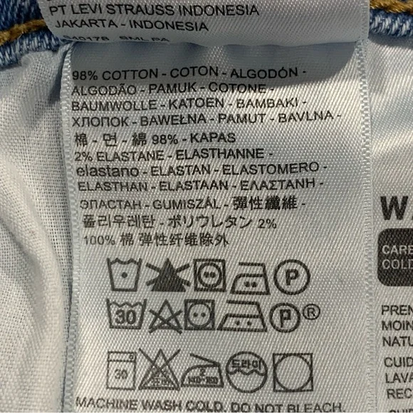 Levi's | Women's Premium Wedgie Icon Fit Light Wash Denim Jeans | Sz 32 - Picture 14 of 16